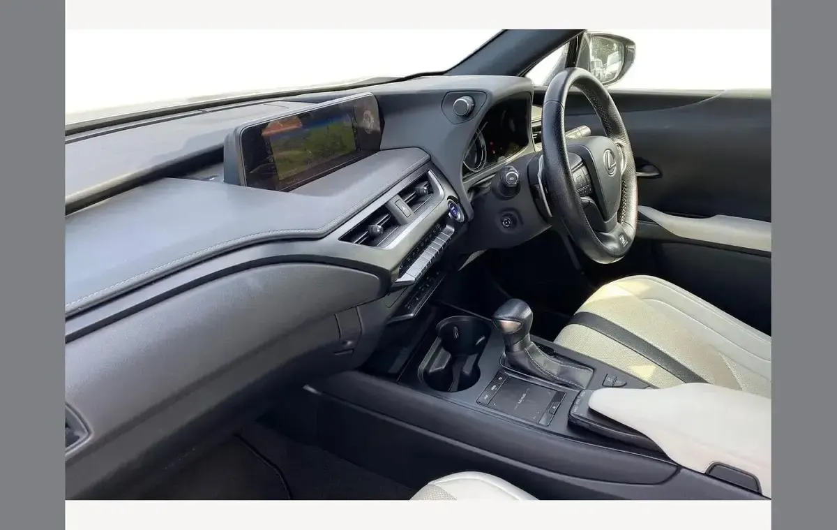 Used Lexus UX 250h Sport Line 184 HP (135 kW) 2020 Silver SUV