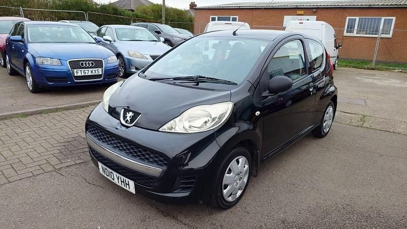 Used Peugeot 107 68 HP (50 kW) 2010 Black Hatchback