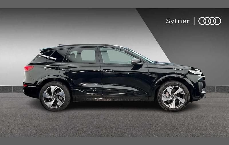 Begagnad Audi Q6 e-tron S-Line 284 kW (387 HK) 2024 Svart SUV