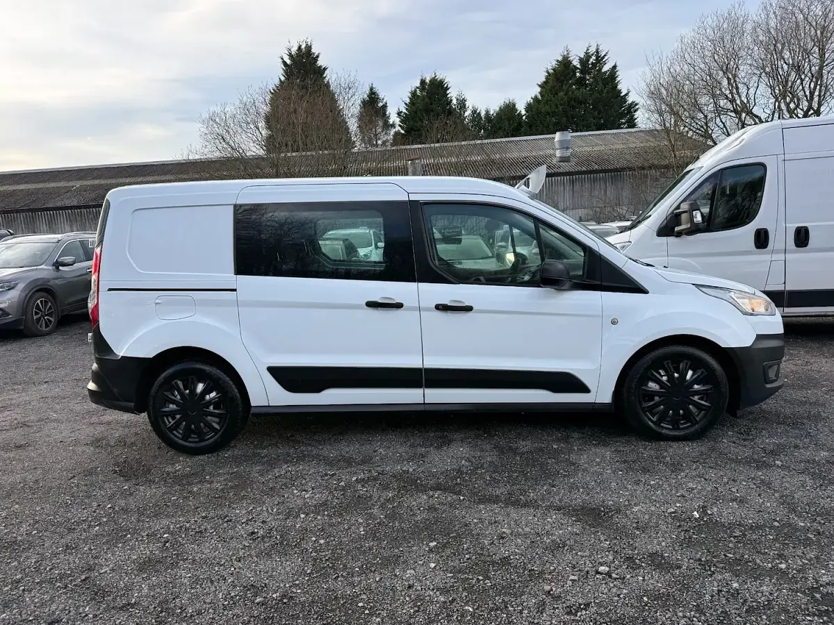 Used Ford Transit 100 HP (73 kW) 2019 White Van