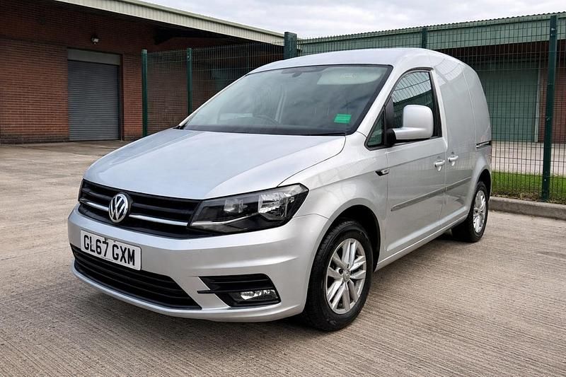 Used VW Caddy Highline 102 HP (75 kW) 2017 Silver MPV