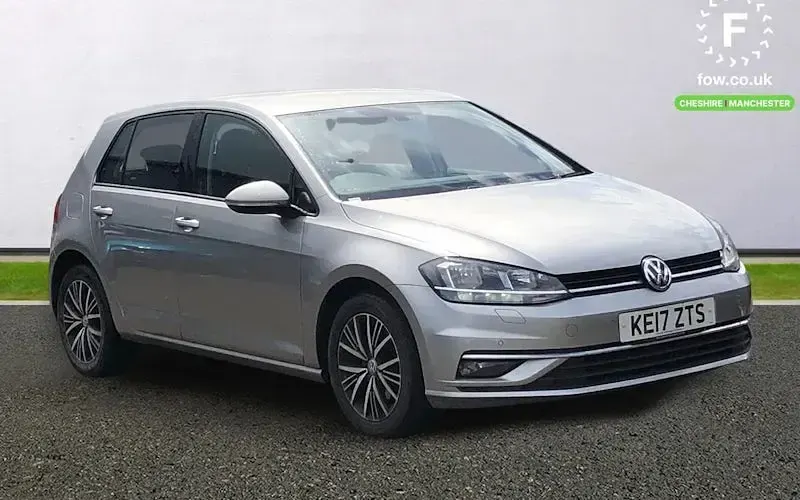 Second-hand VW Golf VII SE 116 CP (85 kW) 2017 Hatchback