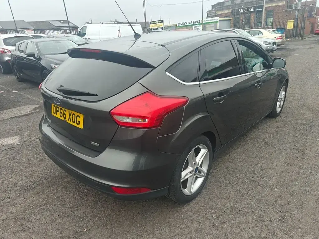 Used Ford Focus Zetec 2016 Grey Hatchback