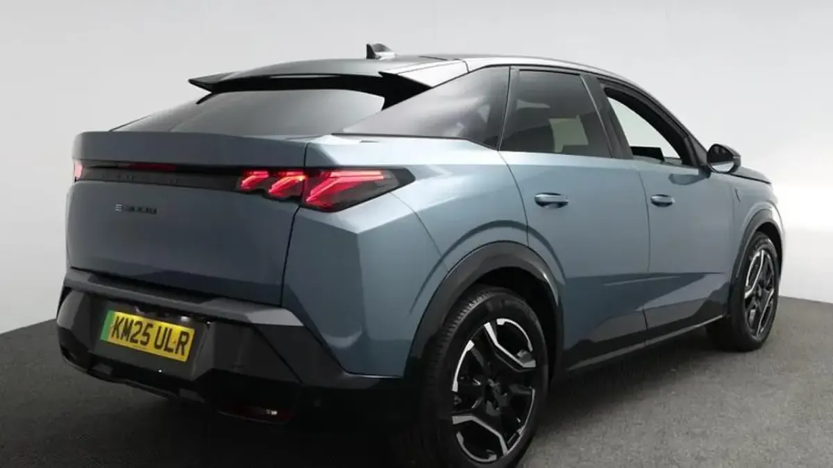 Used Peugeot e-3008 GTi 152 kW (207 HP) 2025 Ingaro blue SUV