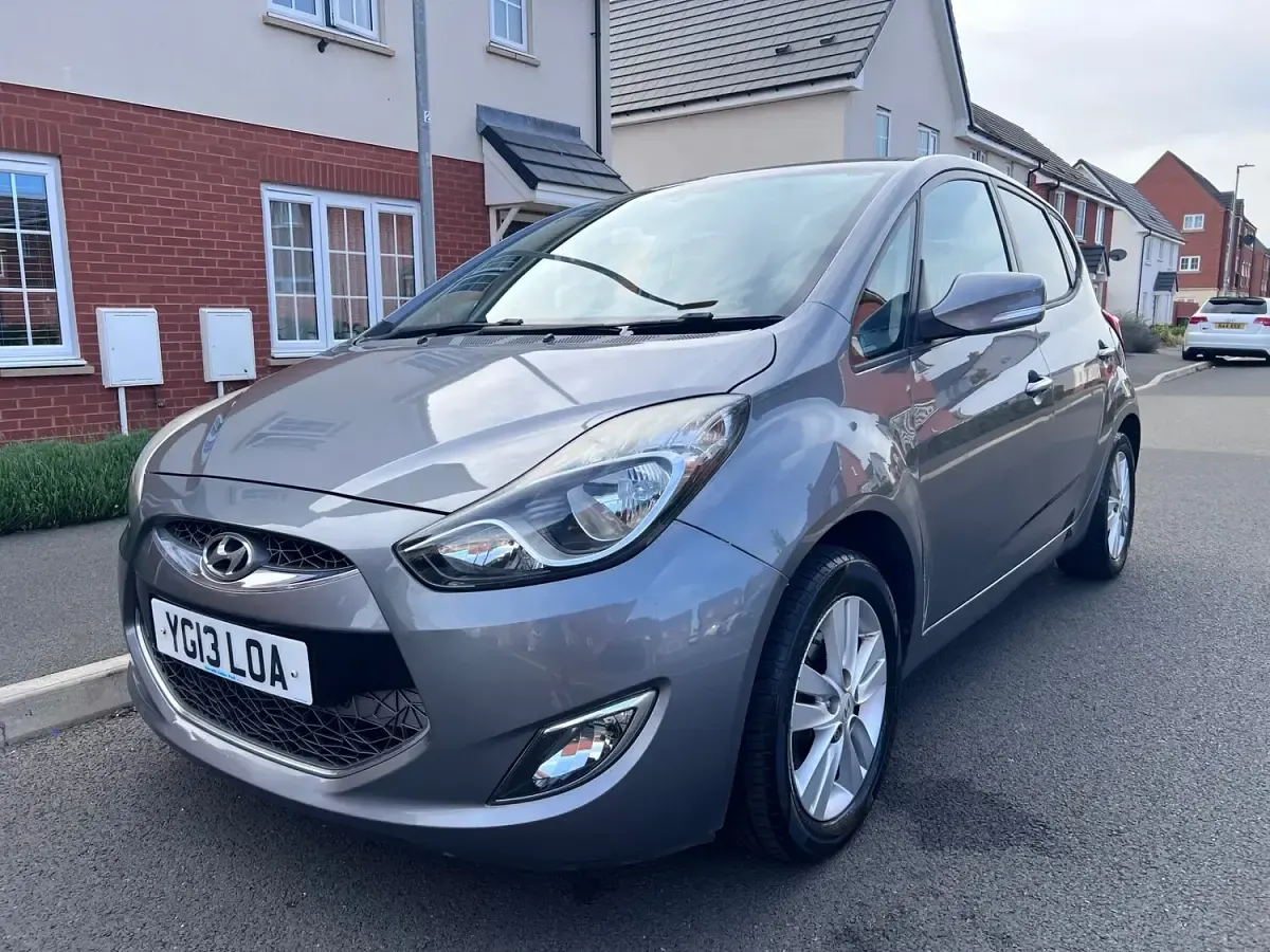 Used Hyundai ix20 Style 90 HP (66 kW) 2013 Grey Hatchback