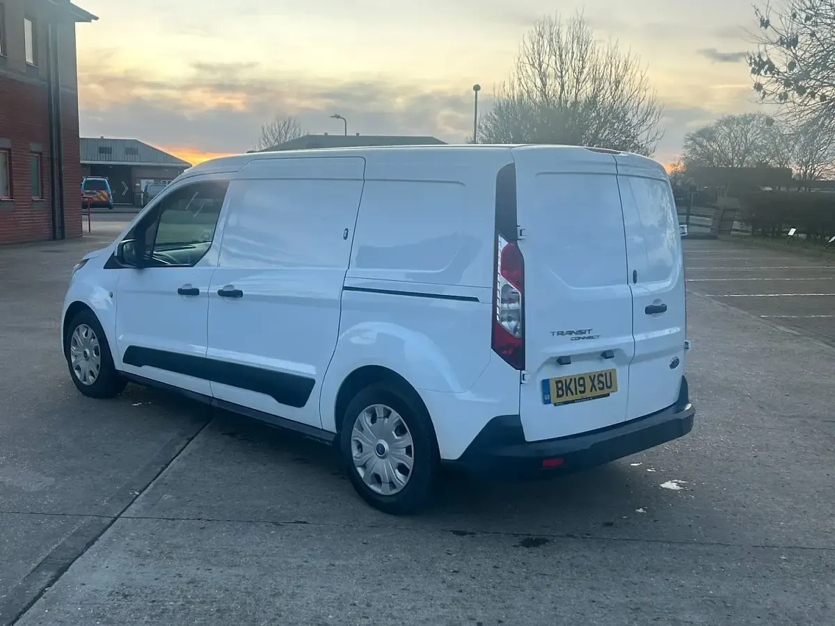 Used Ford Transit Connect Trend 120 HP (88 kW) 2019 White MPV