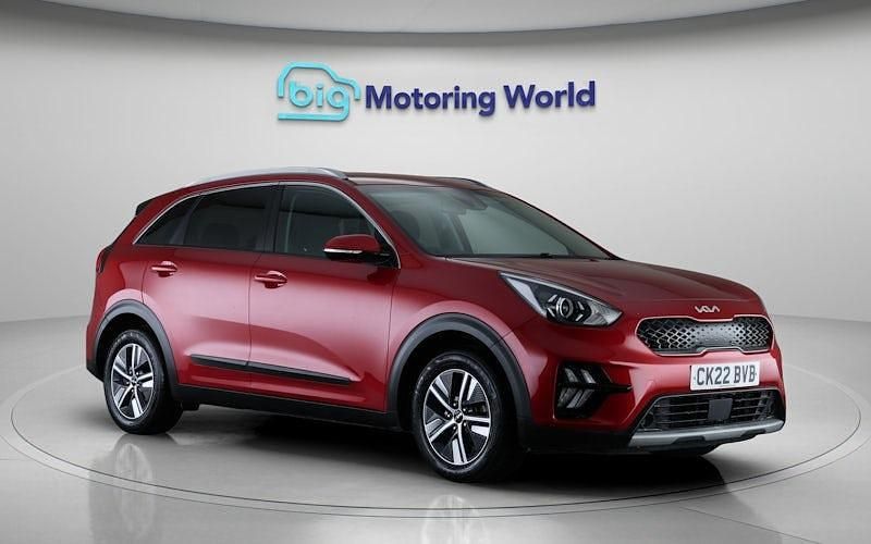 Used Kia Niro 141 HP (103 kW) 2022 Red SUV