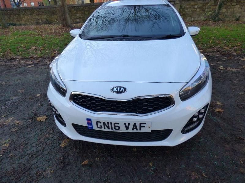 Used Kia Ceed GT-Line 2016 White Hatchback