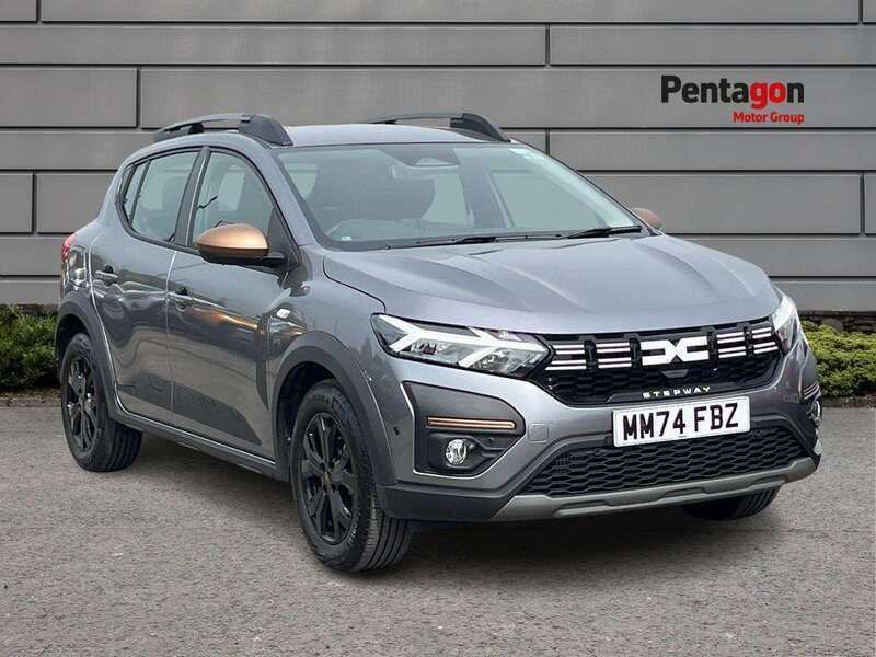 Grey New 2024 Dacia Sandero Extreme Hatchback | £15,950 (Fair price) - Image 1/4