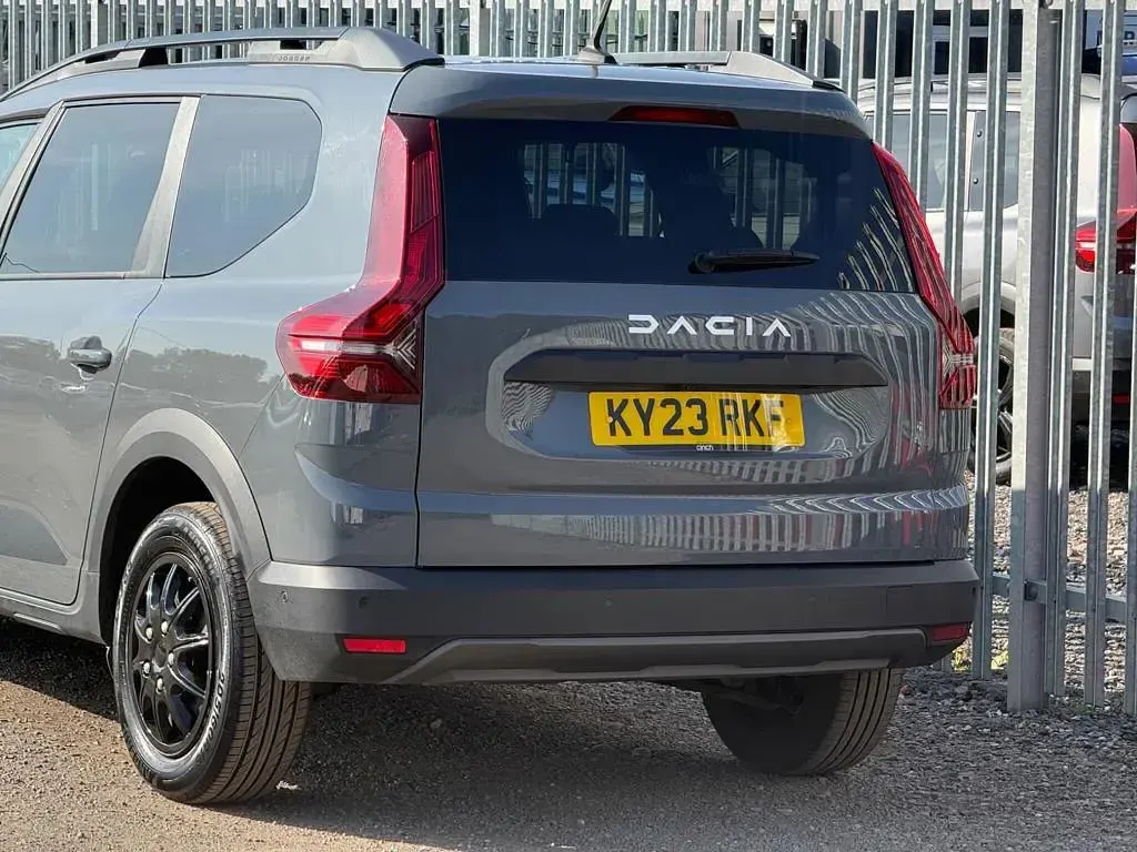 Used Dacia Jogger Expression 109 HP (80 kW) 2023 Grey MPV