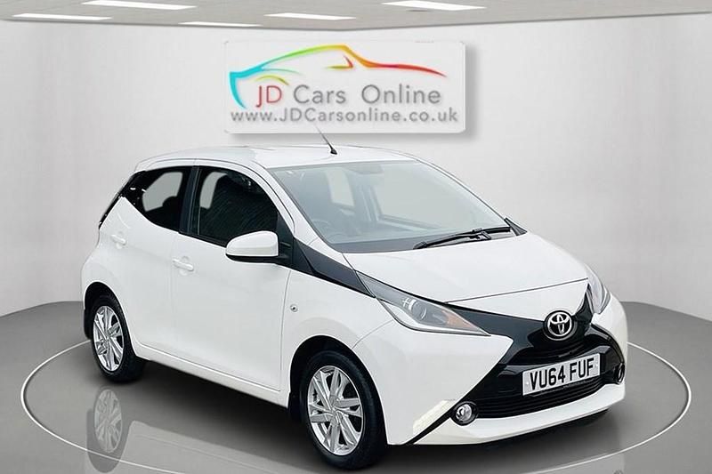 Used Toyota Aygo x-press 68 HP (50 kW) 2014 Hatchback
