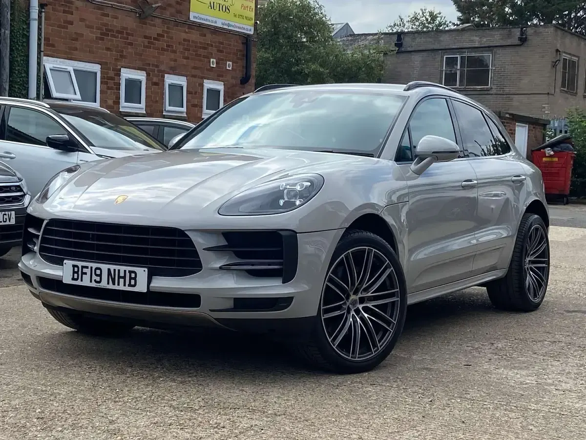 Used Porsche Macan 354 HP (260 kW) 2019 Grey SUV