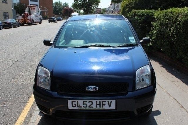 Used 2002 Ford Fusion Estate | £1,775 (Fair price) - Image 1/4