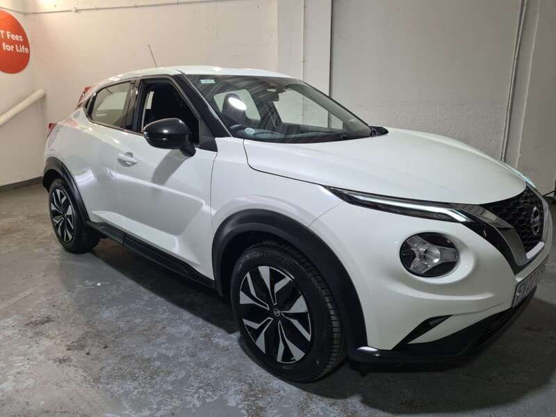 White Used 2022 Nissan Juke Acenta SUV | £13,799 (Fair price) - Image 1/4