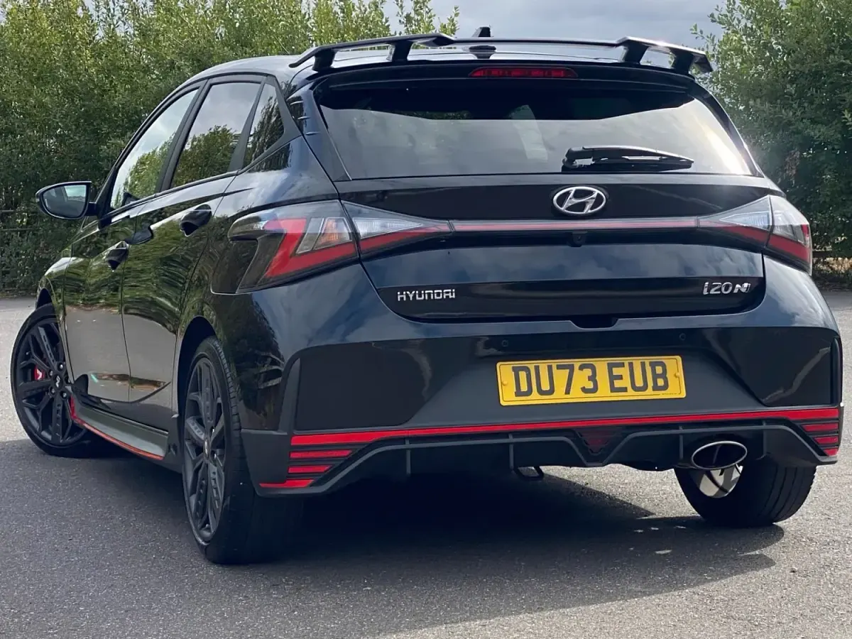 Używany Hyundai i20 204 KM (150 kW) 2023 Czarny Hatchback