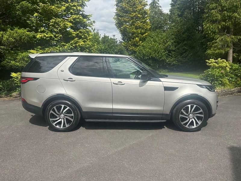 Used Land Rover Discovery 5 HSE 258 HP (189 kW) 2017 Gold SUV