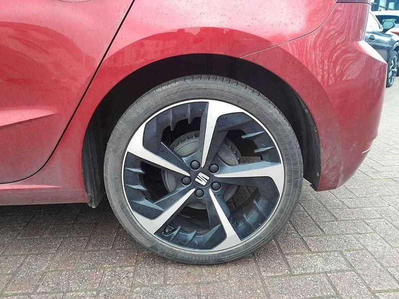 Used Seat Ibiza FR Sport 94 HP (69 kW) 2024 Red Hatchback