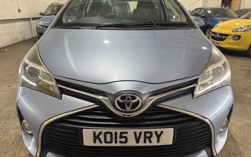 Used Toyota Yaris 99 HP (72 kW) 2016 Hatchback