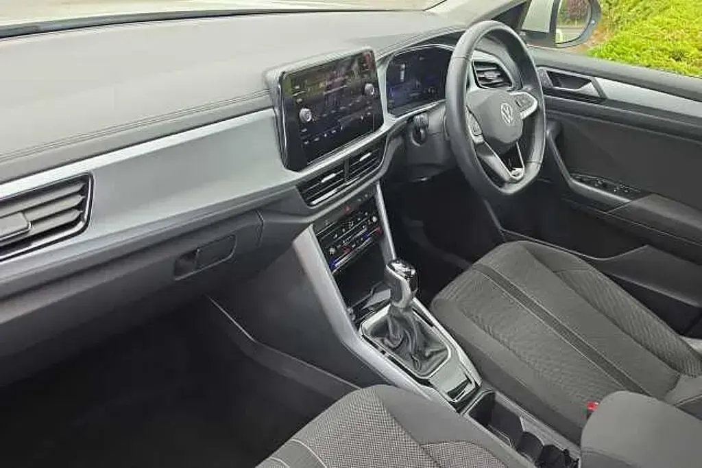 Used VW T-Roc Life 150 HP (110 kW) 2023 Grey SUV