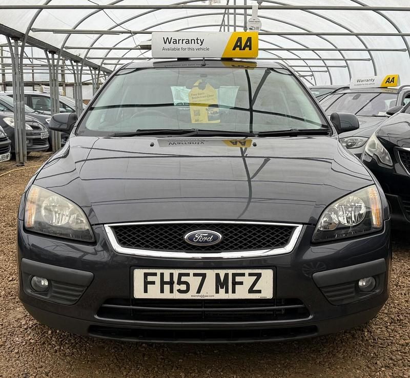 Used Ford Focus Zetec 110 HP (80 kW) 2007 Grey Hatchback