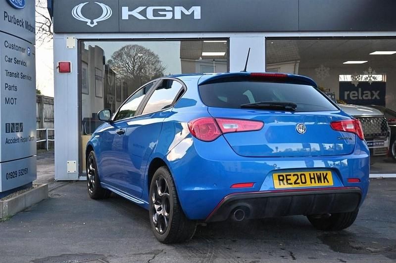 Used Alfa Romeo Giulietta Edizione Speciale 120 HP (88 kW) 2020 Blue Hatchback