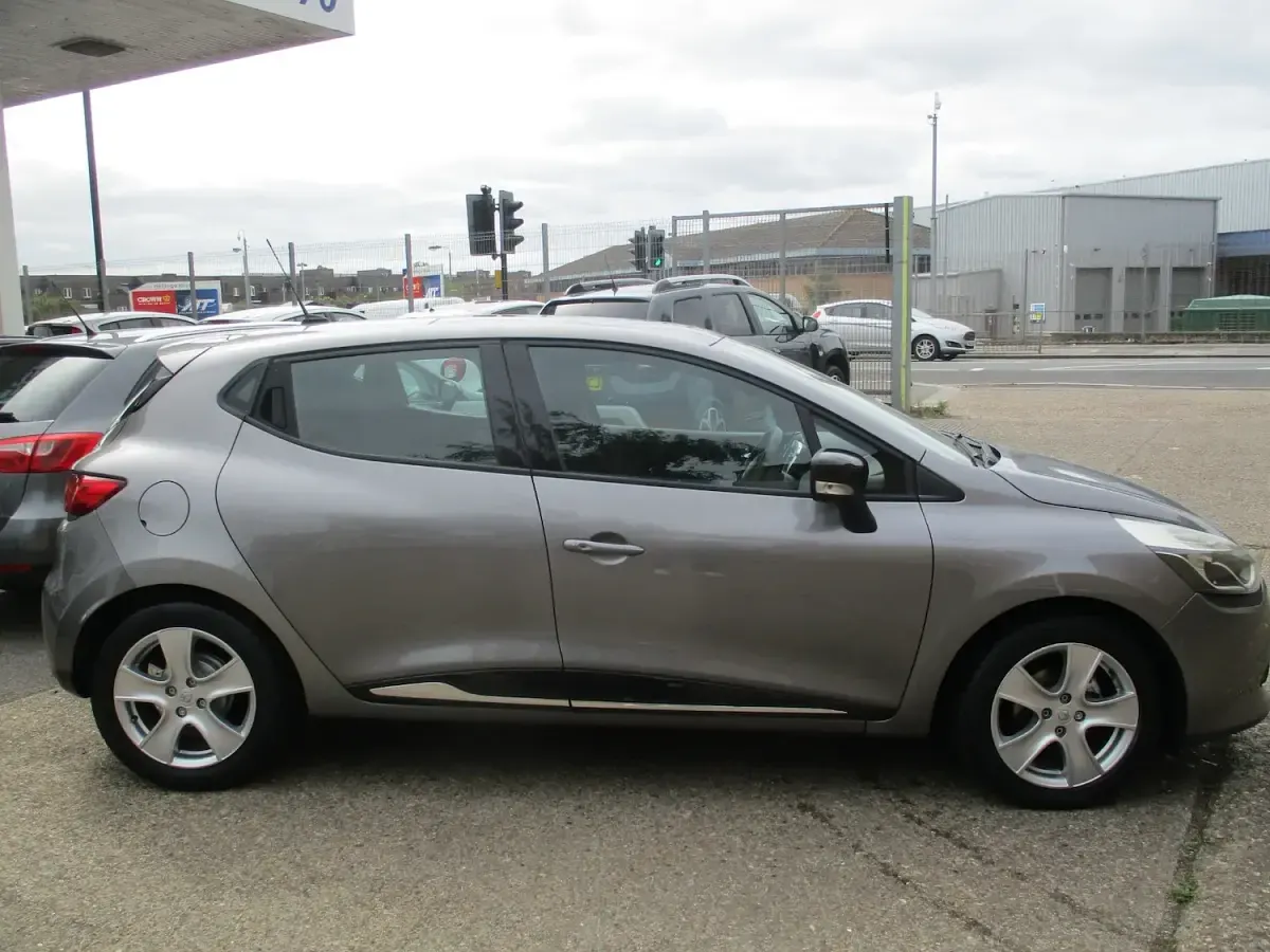 Used Renault Clio IV Dynamique 2014 Grey Hatchback