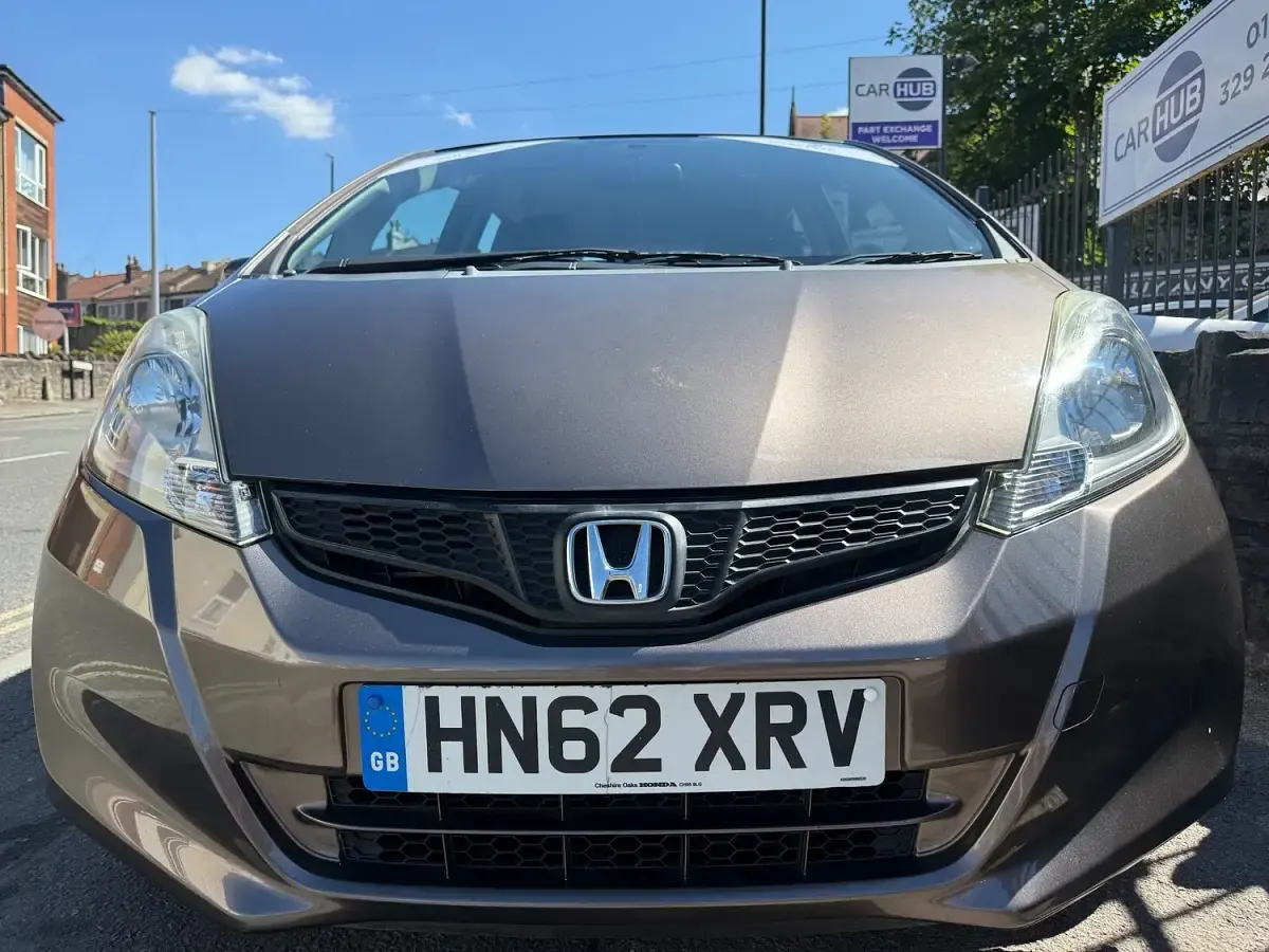 Used Honda Jazz ES 99 HP (72 kW) 2012 Brown Hatchback