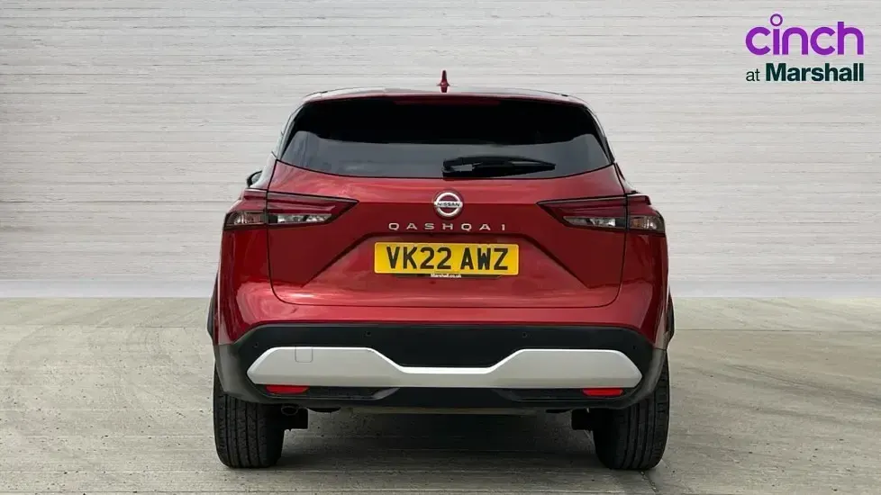 Used Nissan Qashqai N-Connecta 140 HP (102 kW) 2022 Red SUV