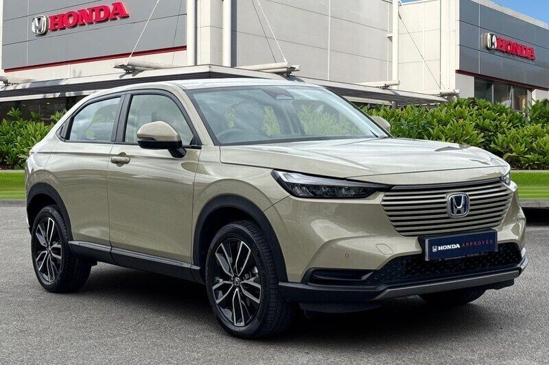 Sand khaki Used 2022 Honda HR-V Elegance SUV | £21,350 (Fair price) - Image 1/4