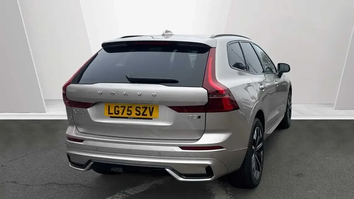 Used Volvo XC60 Plus 250 HP (183 kW) 2025 Blue SUV