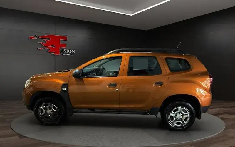 Used Dacia Duster Essentiel 116 HP (85 kW) 2019 Orange SUV