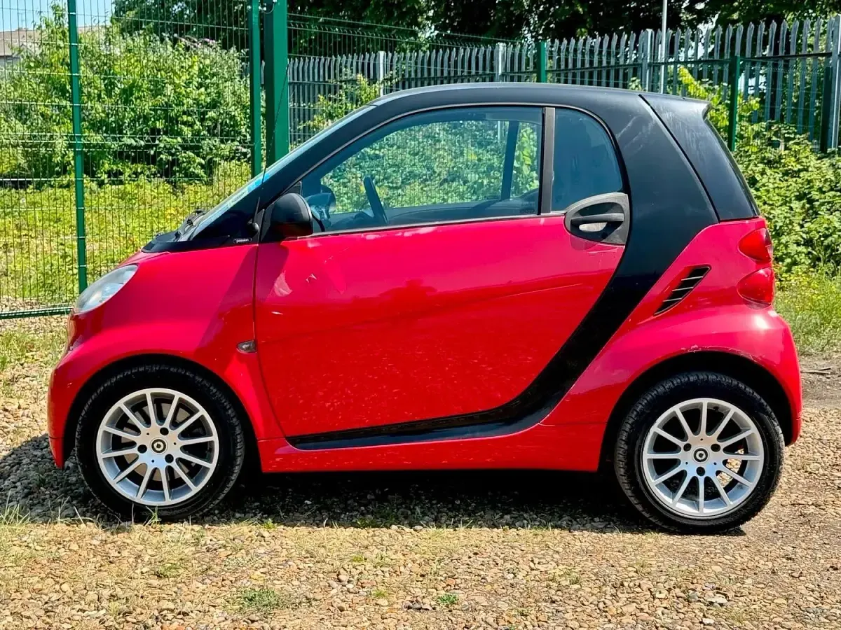 Used Smart ForTwo Coupé Passion 84 HP (61 kW) 2010 Black Coupe