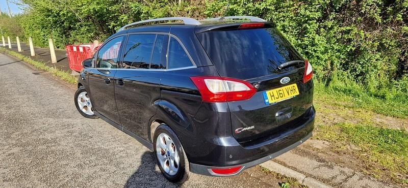 Used Ford Grand C-Max Zetec 115 HP (84 kW) 2011 Black MPV