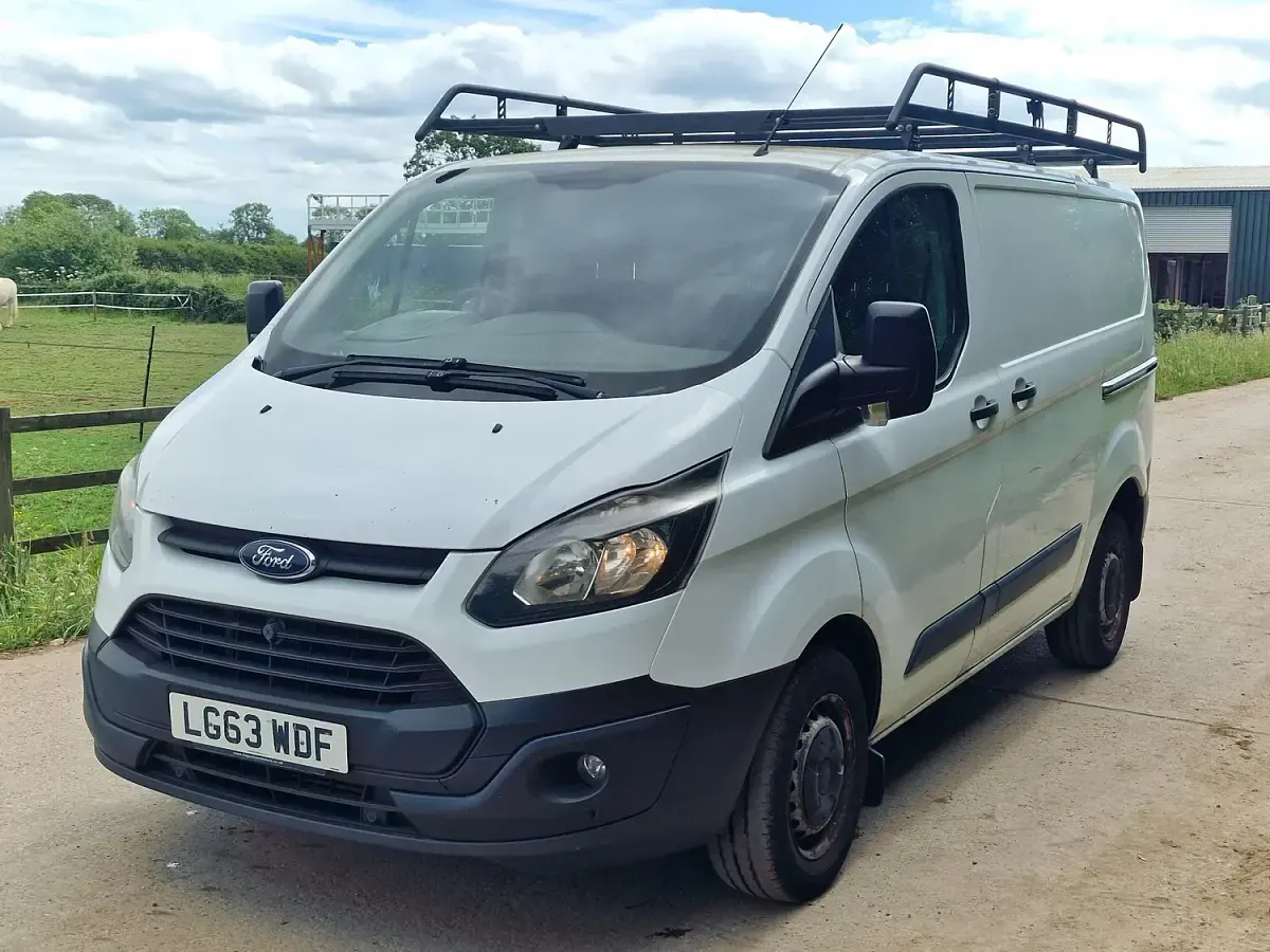 Used Ford Transit Custom 100 HP (73 kW) 2013 White Van