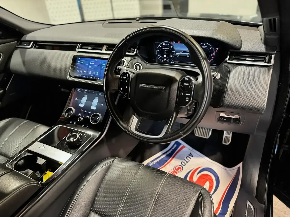 Used Land Rover Range Rover Velar SE Dynamic 179 HP (131 kW) 2019 Black SUV