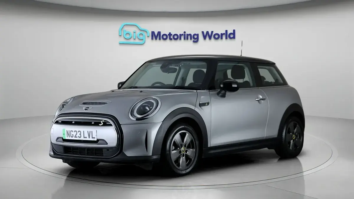 Used Mini Cooper SE Hatch 135 kW (184 HP) 2023 Hatchback