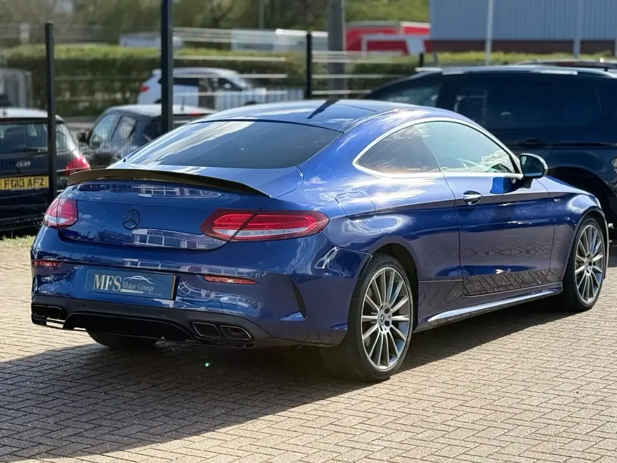 Used Mercedes C200 AMG Line Premium 184 HP (135 kW) 2016 Blue Coupe