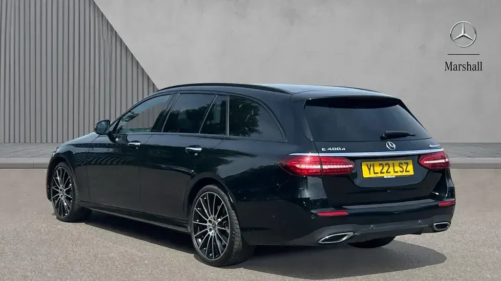 Used Mercedes E400 AMG line 330 HP (242 kW) 2022 Obsidian black metallic Estate