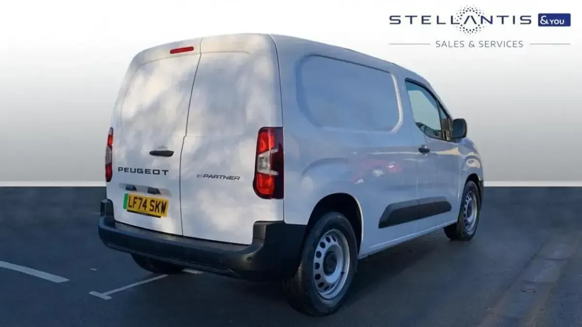 Used Peugeot Partner 134 HP (98 kW) 2025 White MPV