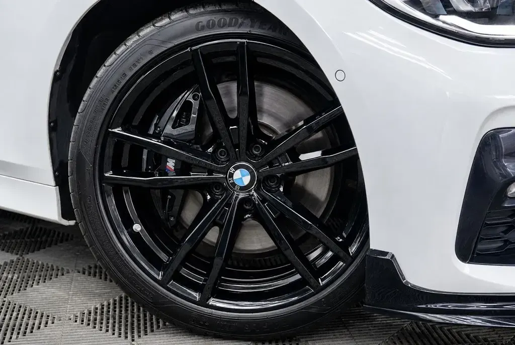 Used BMW 320 M Sport 190 HP (139 kW) 2019 White Sedan