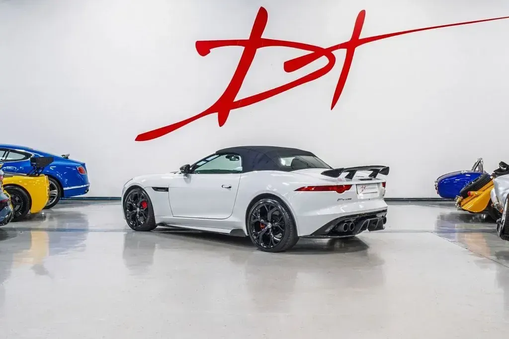 Used Jaguar F-Type Supercharged 495 HP (364 kW) 2013 White Cabriolet