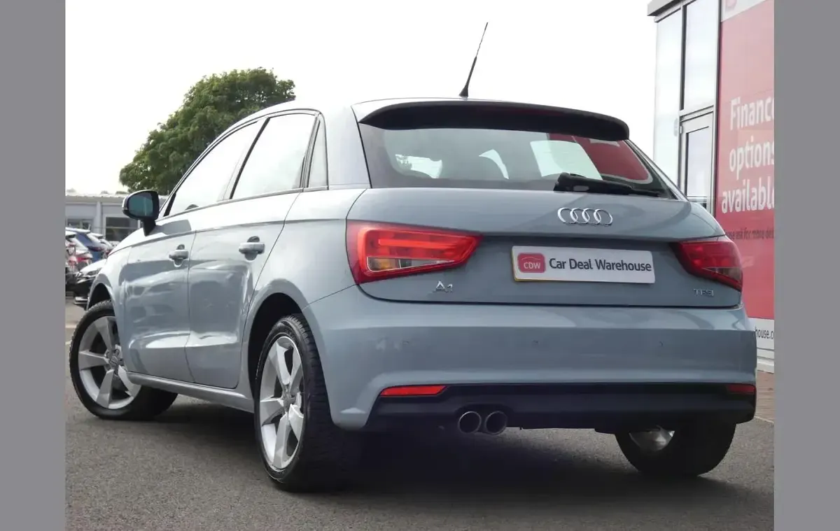 Usado Audi A1 Sport 123 CV (90 kW) 2018 Gris Utilitario