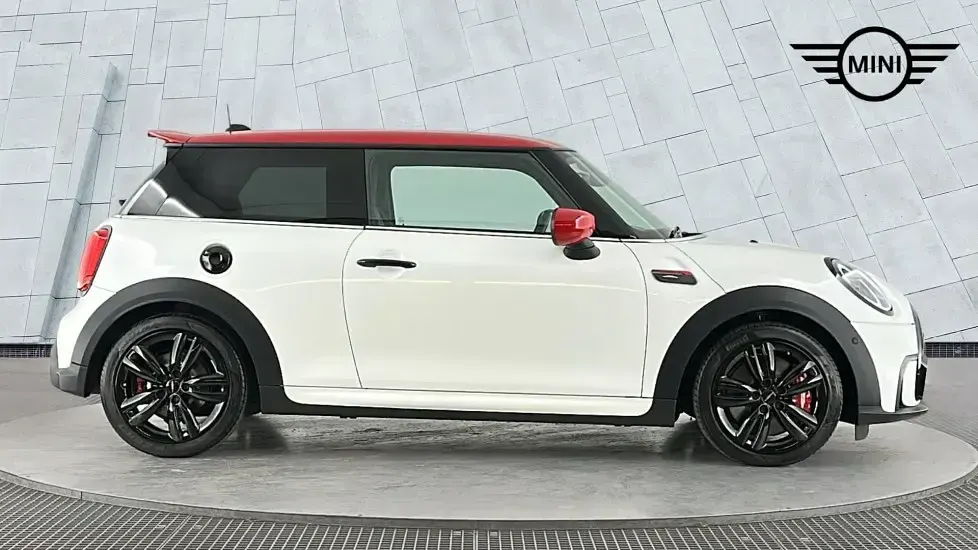 Used Mini John Cooper Works Hatch 228 HP (167 kW) 2023 White Hatchback