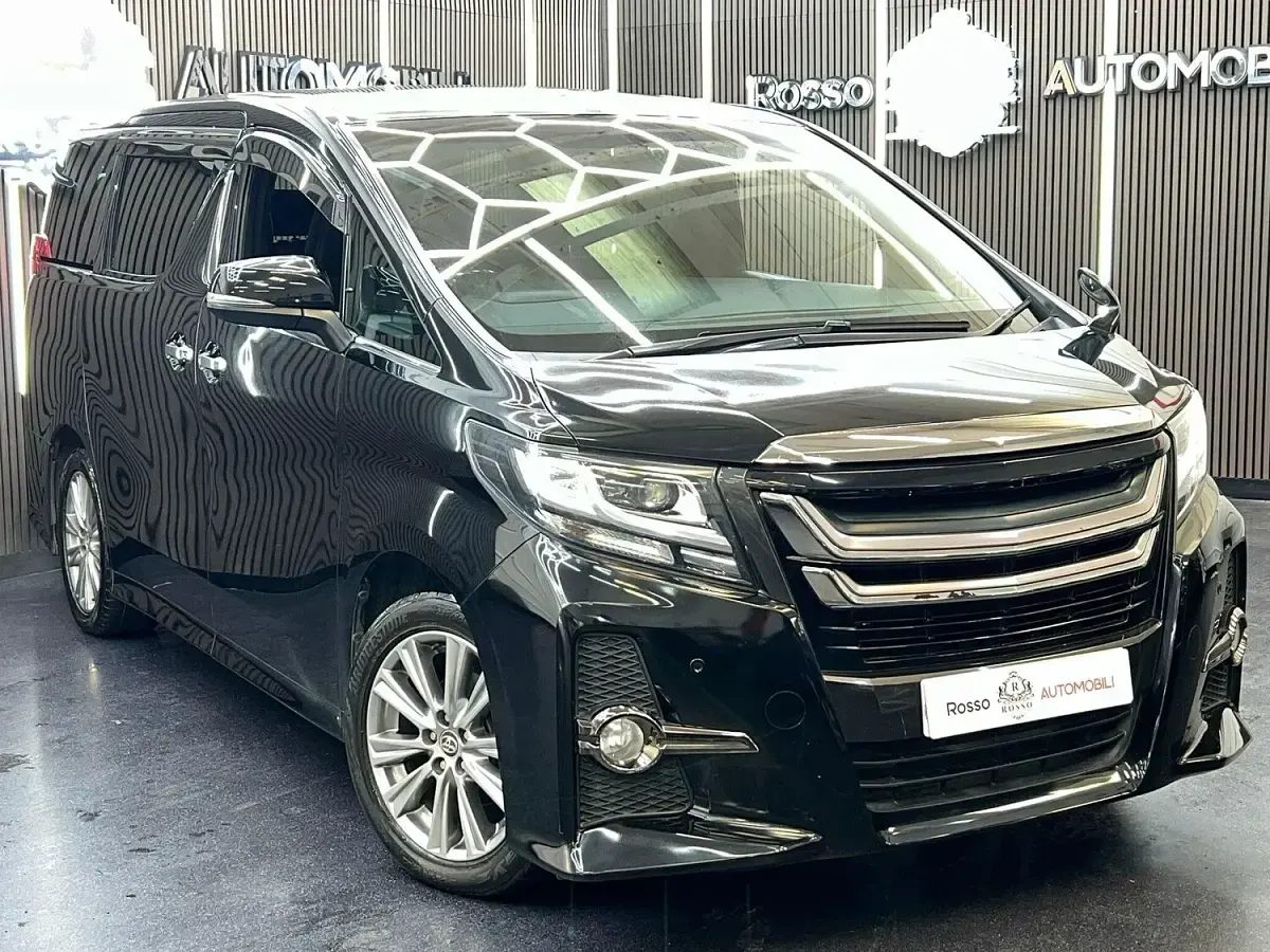 Used Toyota Alphard Executive 2024 Black MPV