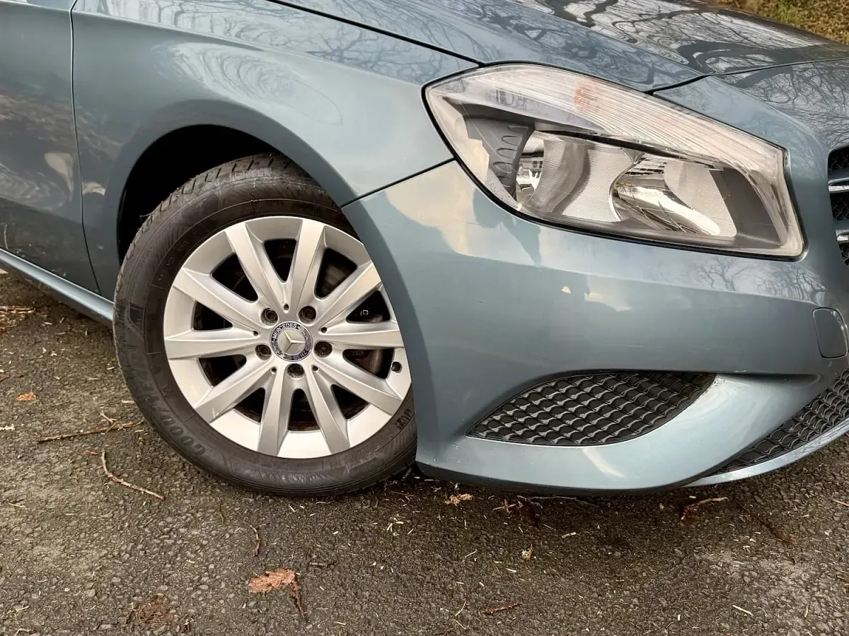 Used Mercedes A180 SE 107 HP (78 kW) 2012 Blue Hatchback