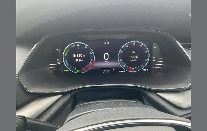 Used Skoda Octavia SE Technology 200 HP (147 kW) 2023 Blue Hatchback