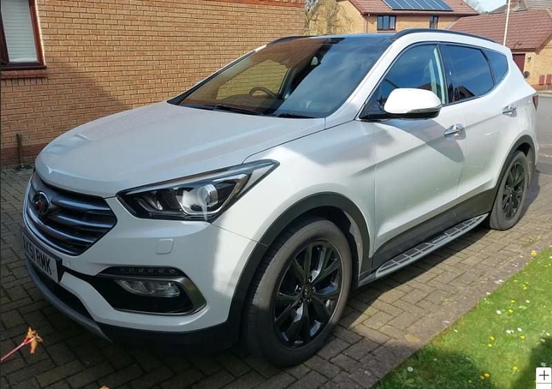 Used Hyundai Santa Fe 200 HP (147 kW) 2017 White SUV