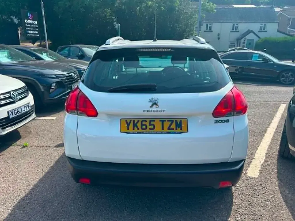 Used Peugeot 2008 Access 82 HP (60 kW) 2015 White SUV