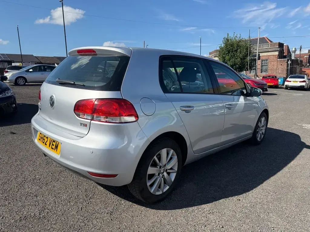 Used VW Golf VII Match 122 HP (89 kW) 2012 Silver Hatchback