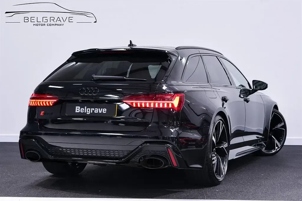 Usado Audi RS6 Comfort 600 CV (441 kW) 2022 Negro Familiar